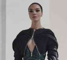 Mariacarla Boscono i Bella Hadid predstavila je novu kolekciju za krstarenje odjeća Givenchy