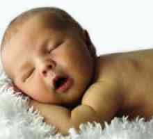Novorođenče trzaji u snu