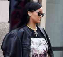 Rihanna je otišao u šetnju u traper čizmama