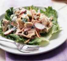 Salata s piletinom i croutons