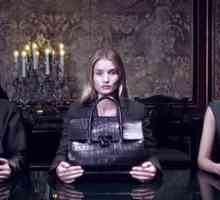 Samo tri ljepotice u oglašavanje Versace torbe