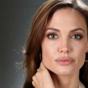 Angelina Jolie je rekla kako je rodila u Namibiji