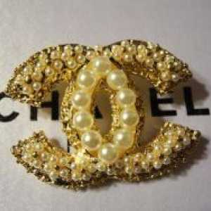 Broš Chanel