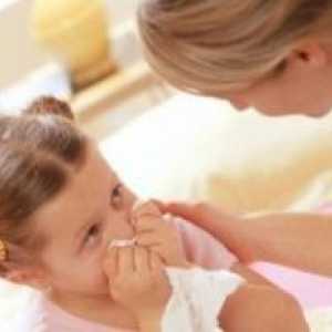 Kako liječiti curenje iz nosa u djeteta?