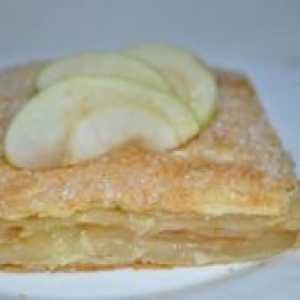 Kvasac kolač sa jabukama