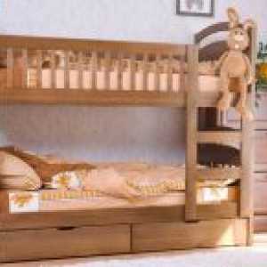 Krevet na kat izrađeni su od drveta
