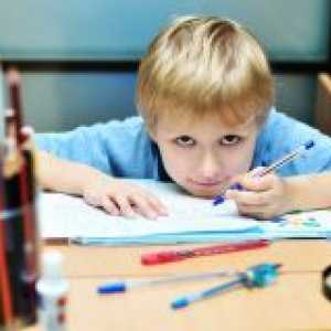 Kako naučiti dijete da napiše?