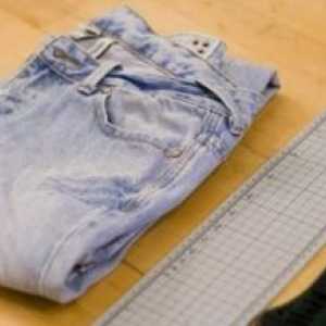 Kako napraviti moderan ripped jeans?