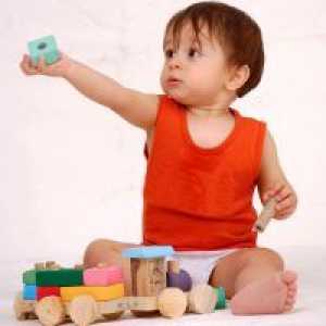 Koje igračke su potrebne dijete od 1 godine?