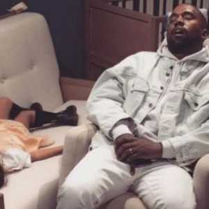 Kanye West i sjever beba spava u trgovini