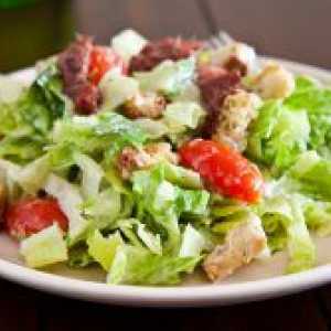 Klasična Cezar salata s piletinom - jednostavan recept