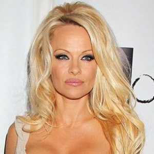 Pamela Anderson dobiven od hepatitisa C