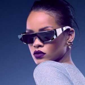 Rihanna je glumio u oglašavanju krzna škriljaca i čarape