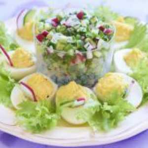 Salata od rotkvica i krastavac s jajima
