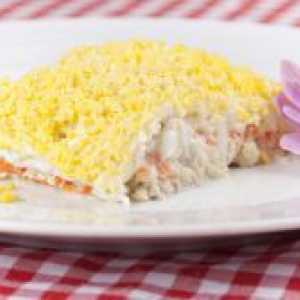 Salata s rižom i konzervirana riba