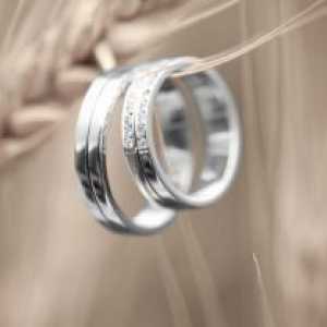 Srebrna dijamantni prsten