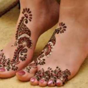 Henna tetovaža na nozi