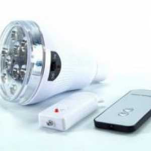 „Pametni svjetlo” s daljinskim upravljanjem i punjive baterije