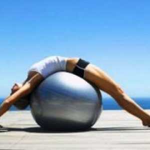 Vježbe za leđa na loptu